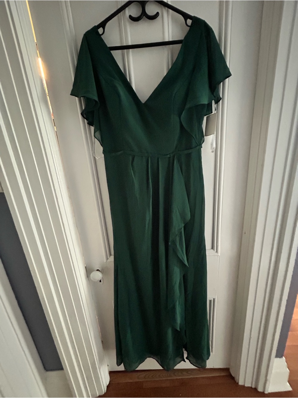 Elegant Green V-Neck Flutter Sleeve Maxi Dress